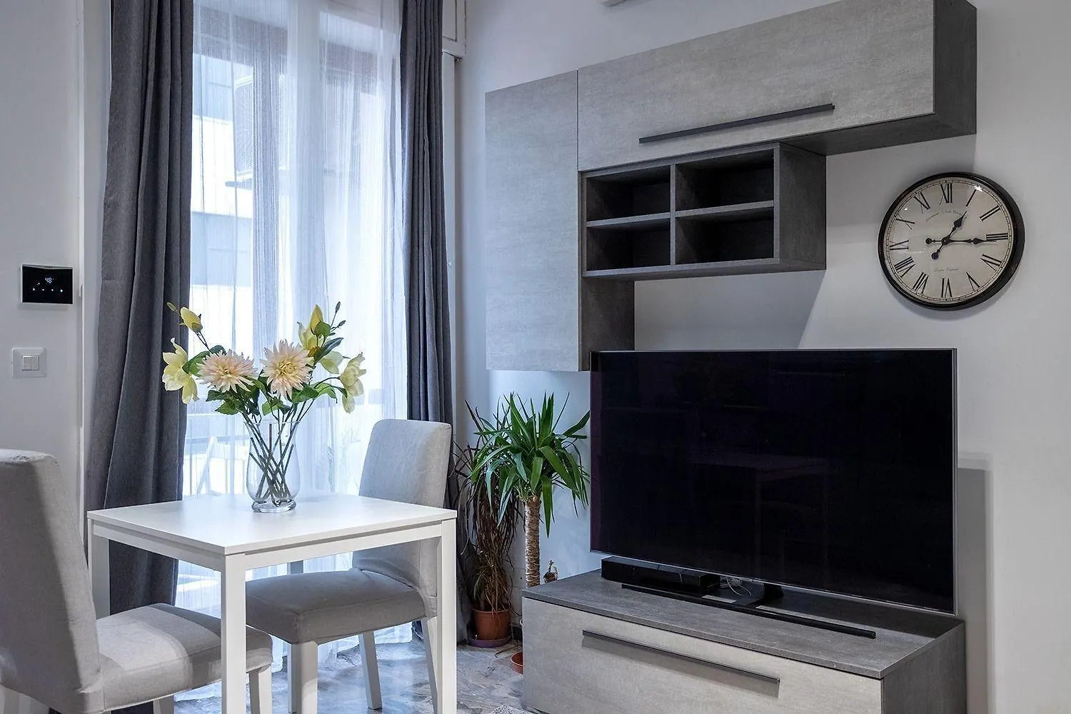 Suite 12 Milano Centro Parking Free 0*, Milan Italy