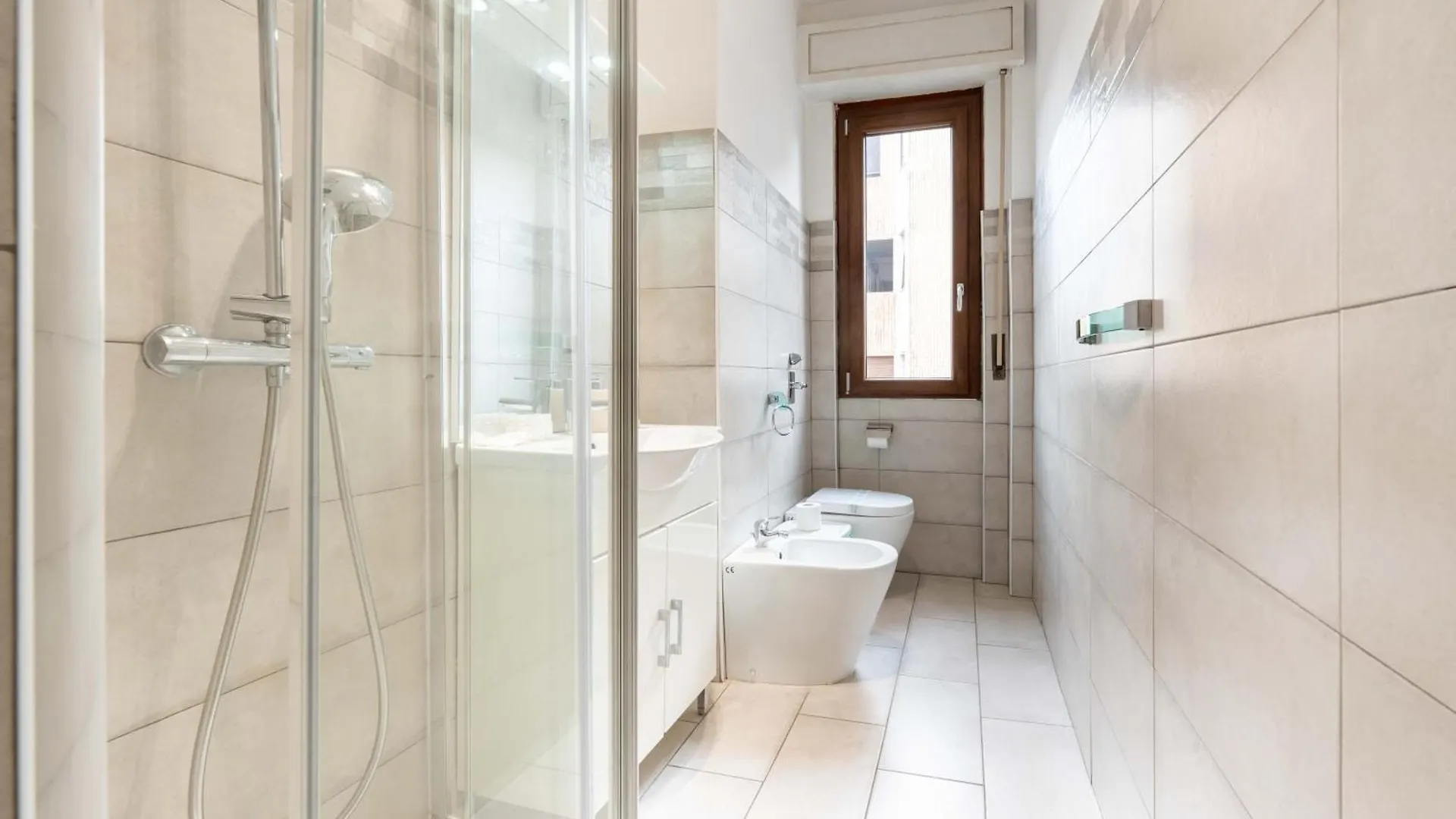 Apartment Suite 12 Milano Centro Parking Free