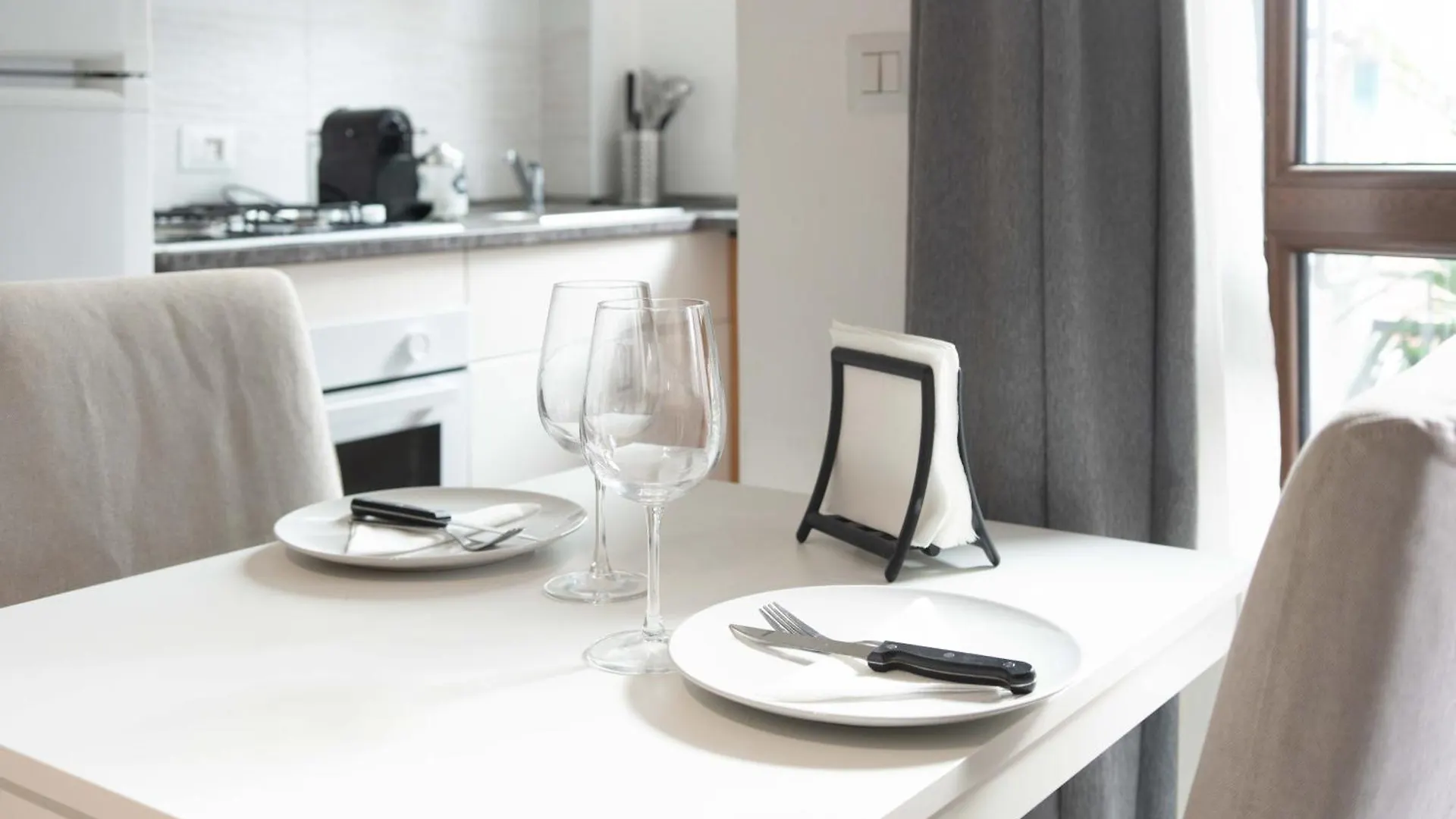 Apartment Suite 12 Milano Centro Parking Free Italy