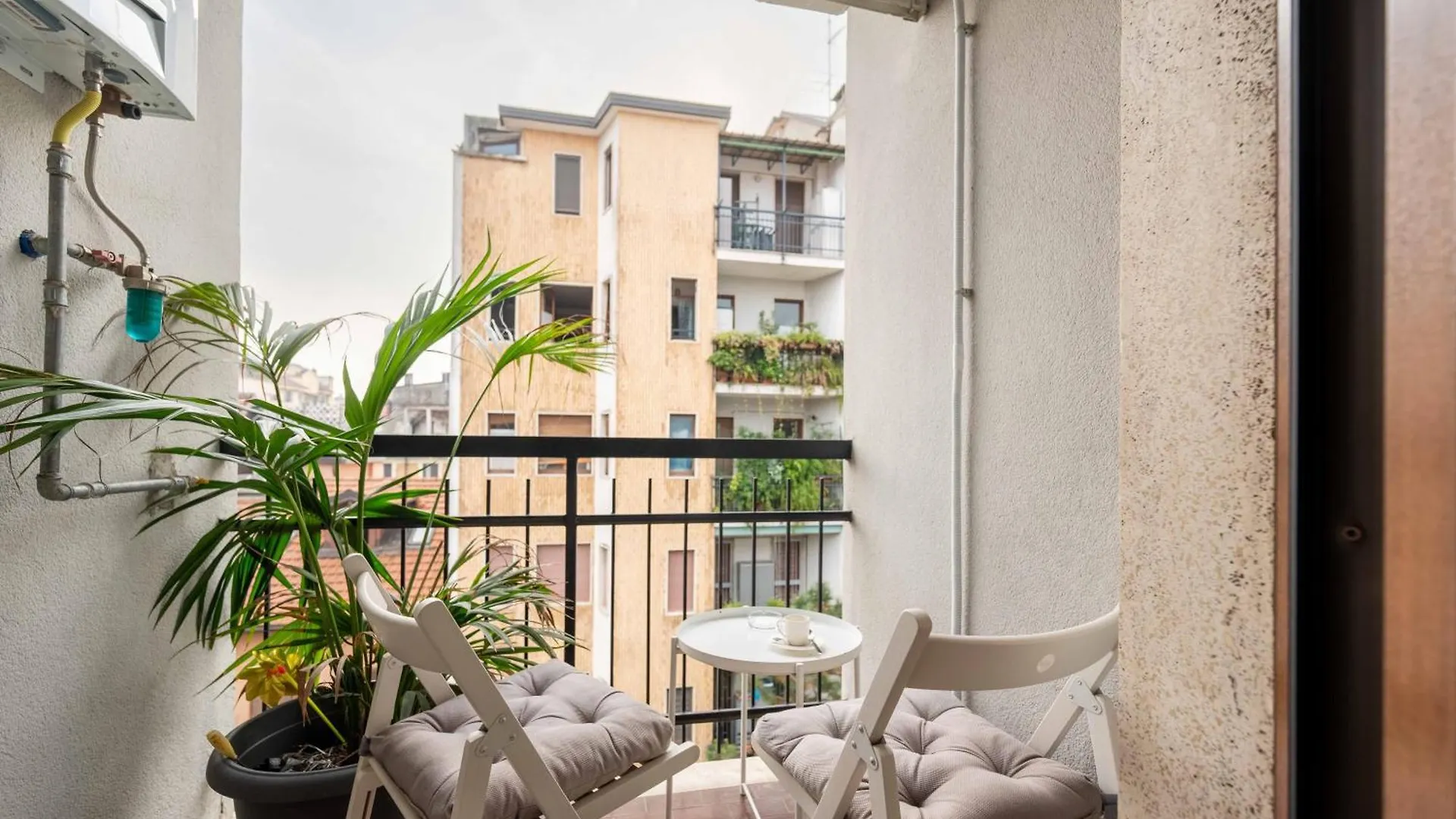 Apartment Suite 12 Milano Centro Parking Free